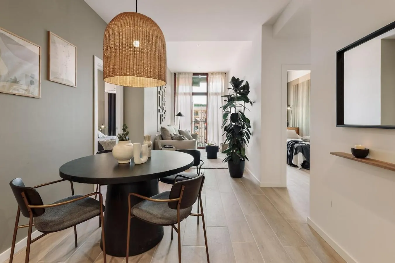 Vent - 2 Bedrooms In Sant Antoni Barcelona Lägenhet